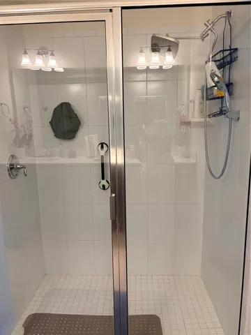 Shower Primary