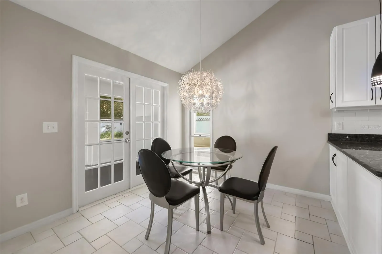 Eat in area in kitchen