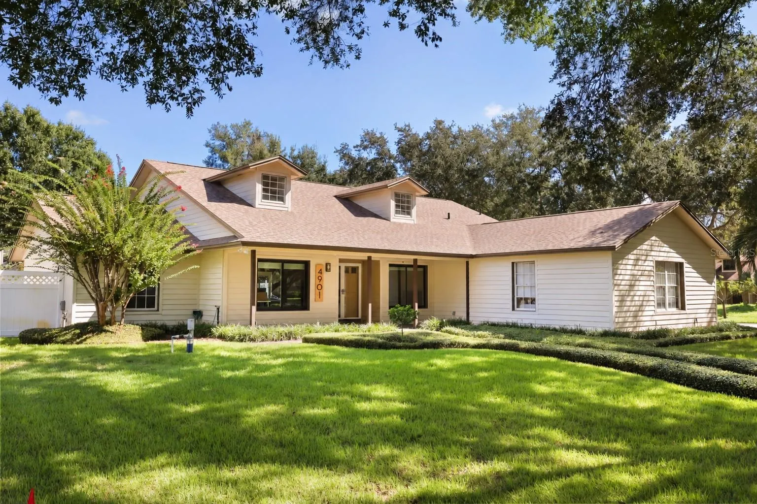 Welcome to 4901 Petra Ct. in the desirable Winter Springs off Tuskawilla Road!