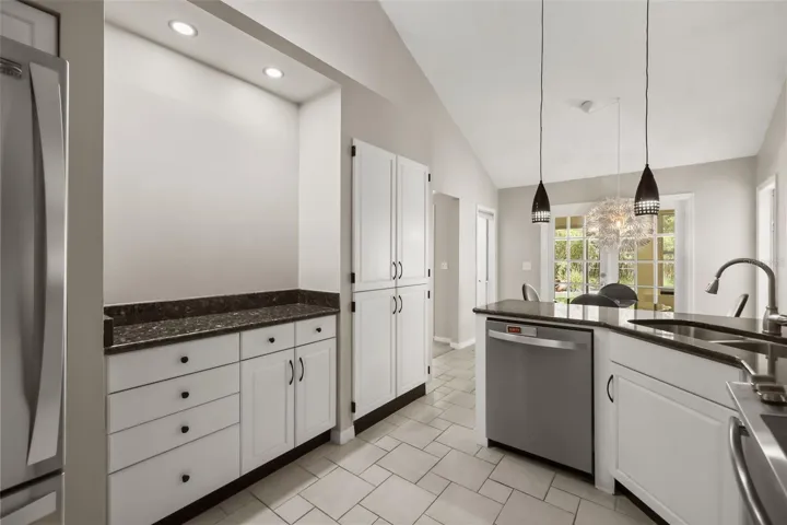 Beautifully remodeled kitchen