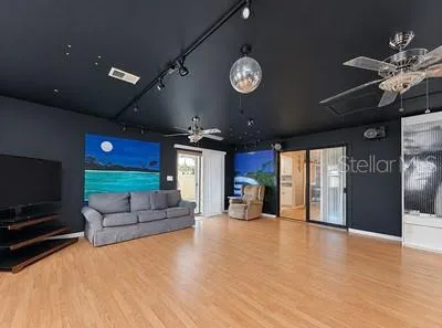 Bonus room