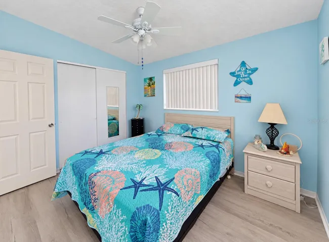 2nd bedroom