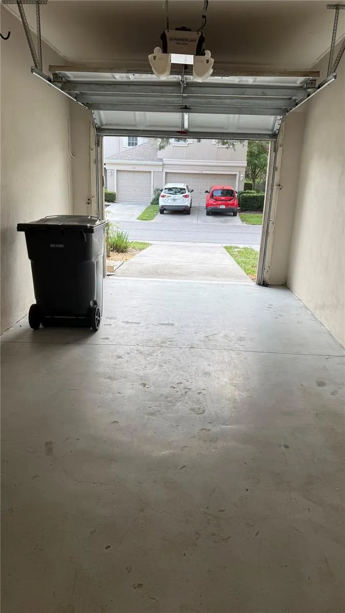 1 Car Garage
