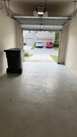 1 Car Garage