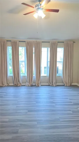 Large Master BR with Big Window