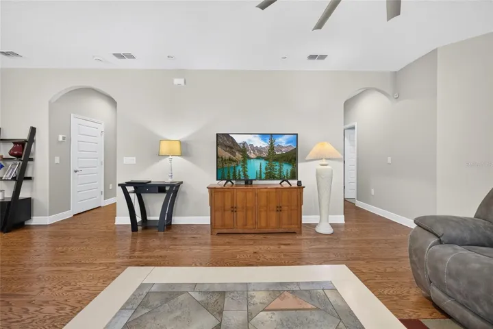 Tri-Split Bedroom Floor Plan
