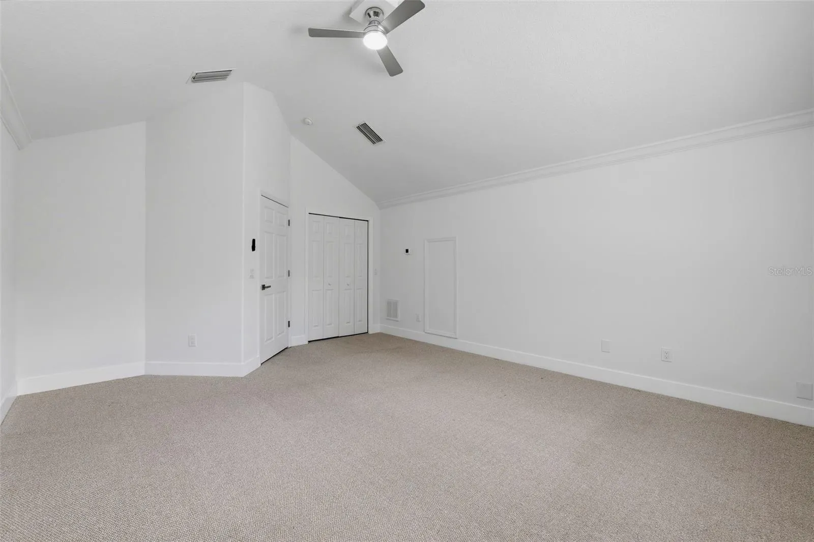 upstairs bedroom / bonus room