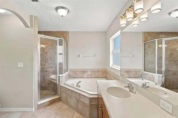 Primary Suite - Bathroom