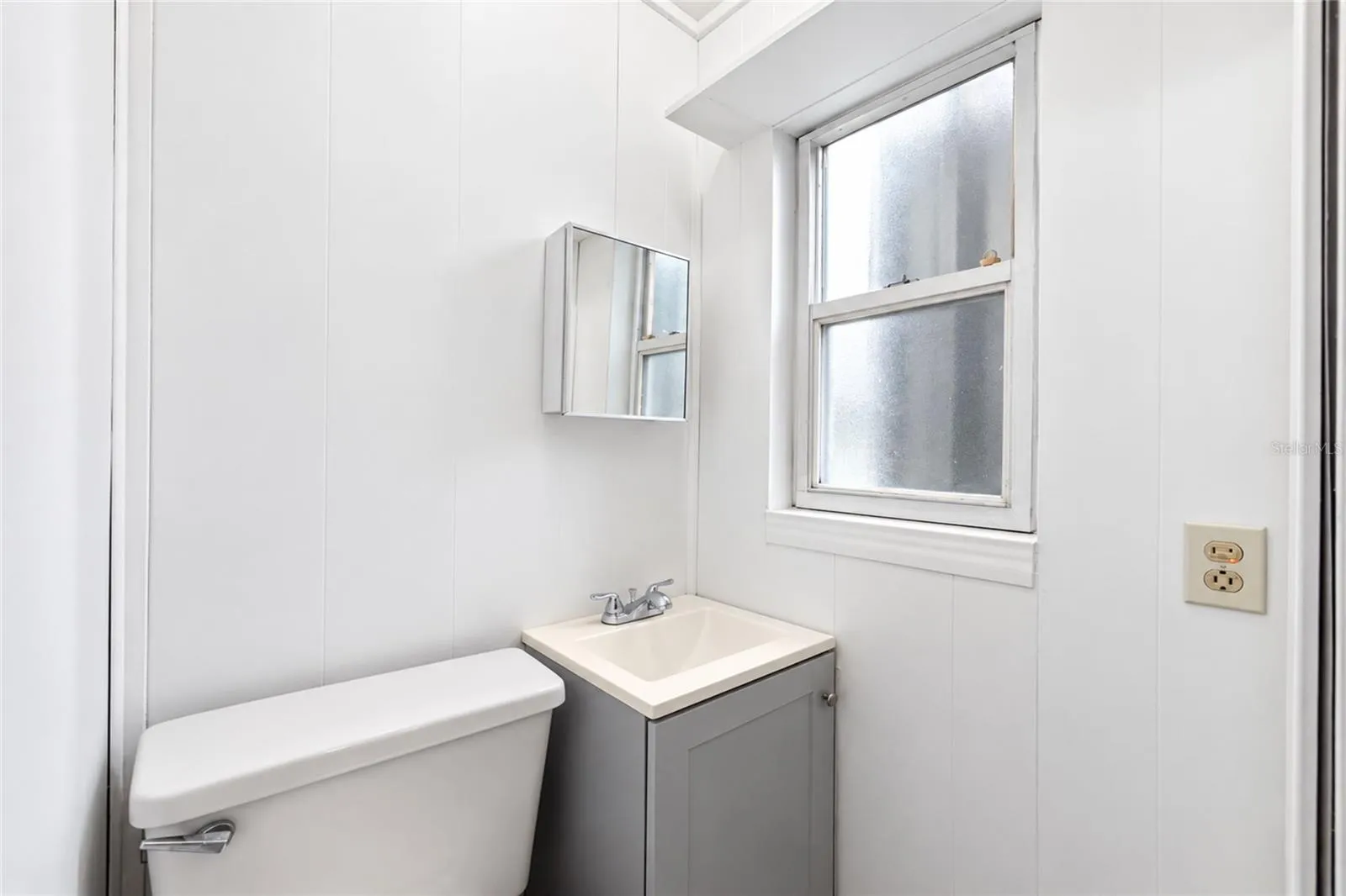 Garage, 1/2 bath.