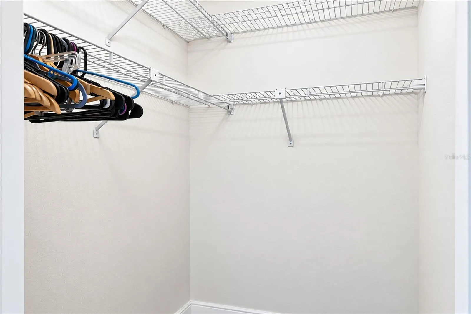 Master bedroom walkin closet.