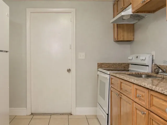 Virtually staged