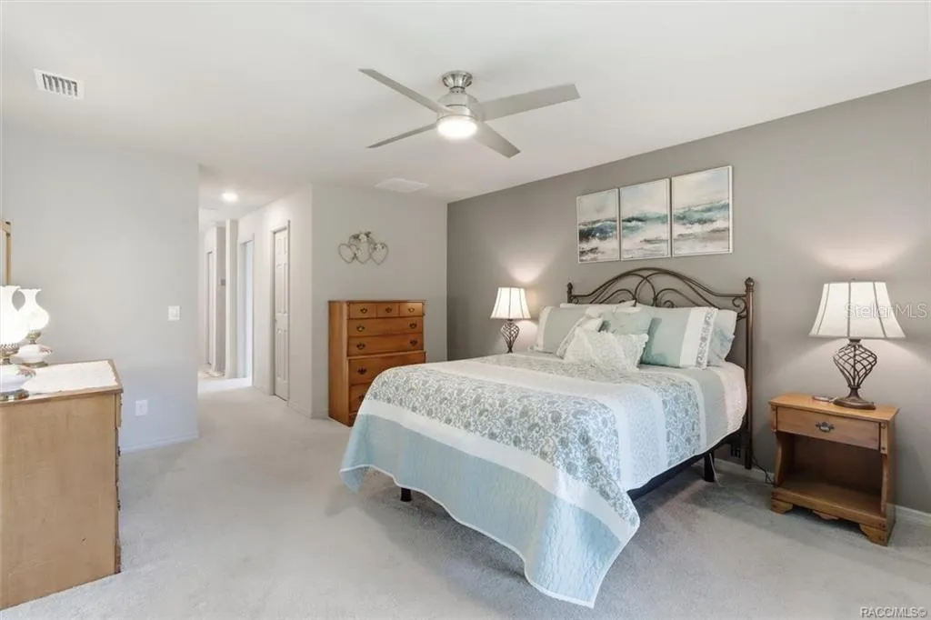 Master Bedroom w/ 2 Walk-in Closets &amp; Ensuite w/ Dual Sinks, Private Water Closet &amp; Tiled Walk-in Shower