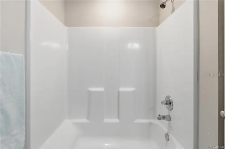 Tub/Shower Enclosure