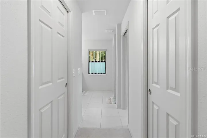 Master Bedroom w/ 2 Walk-in Closets
