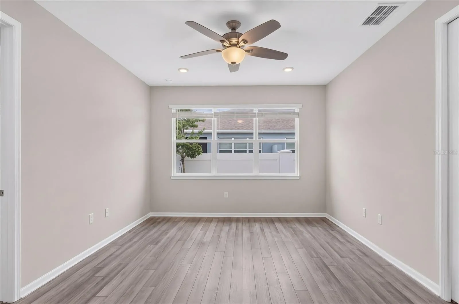 1ST ROOM BONUS, OFFICE