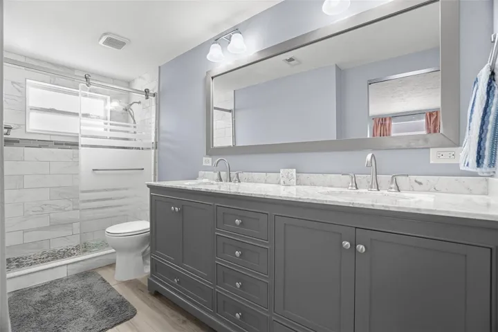 Primary ensuite bath