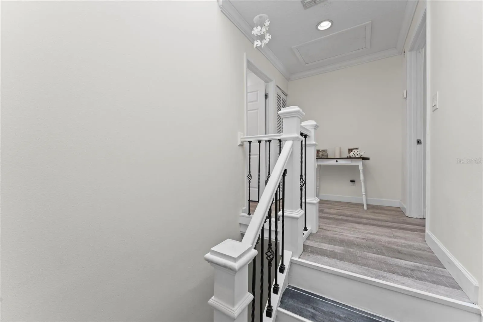 2nd Floor Landing