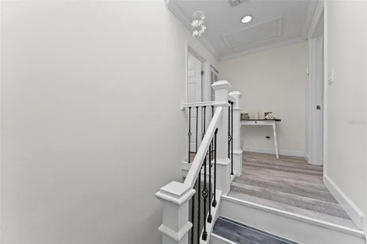 2nd Floor Landing