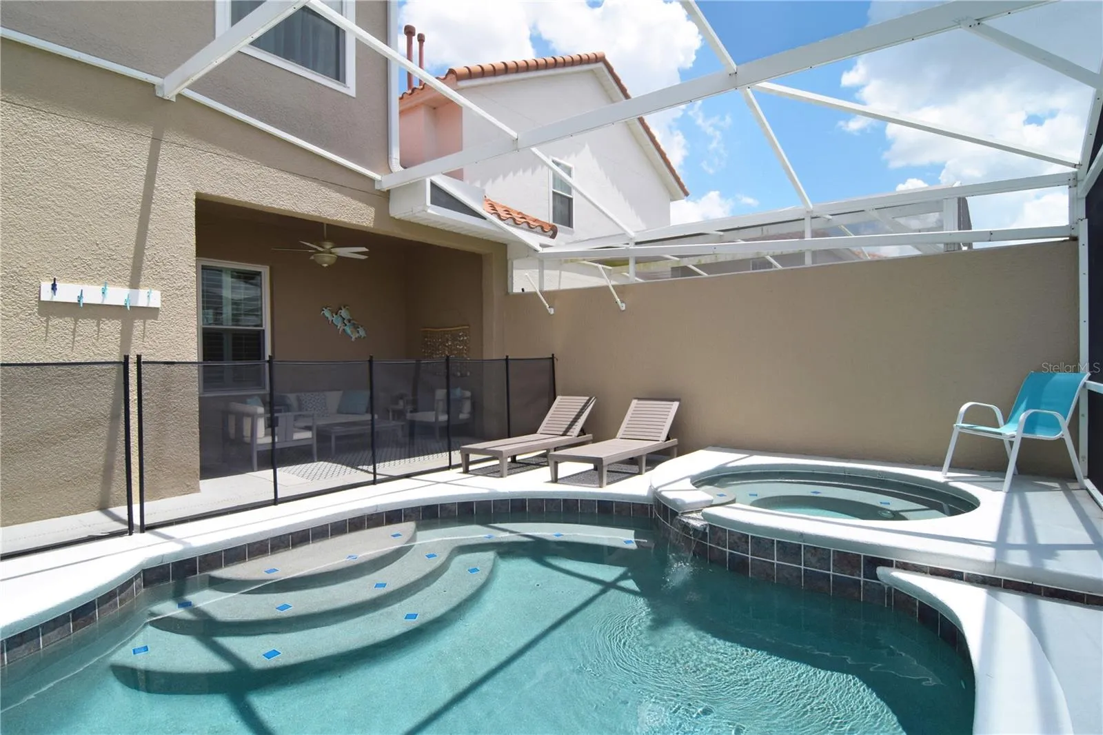 Private west-facing pool/spa