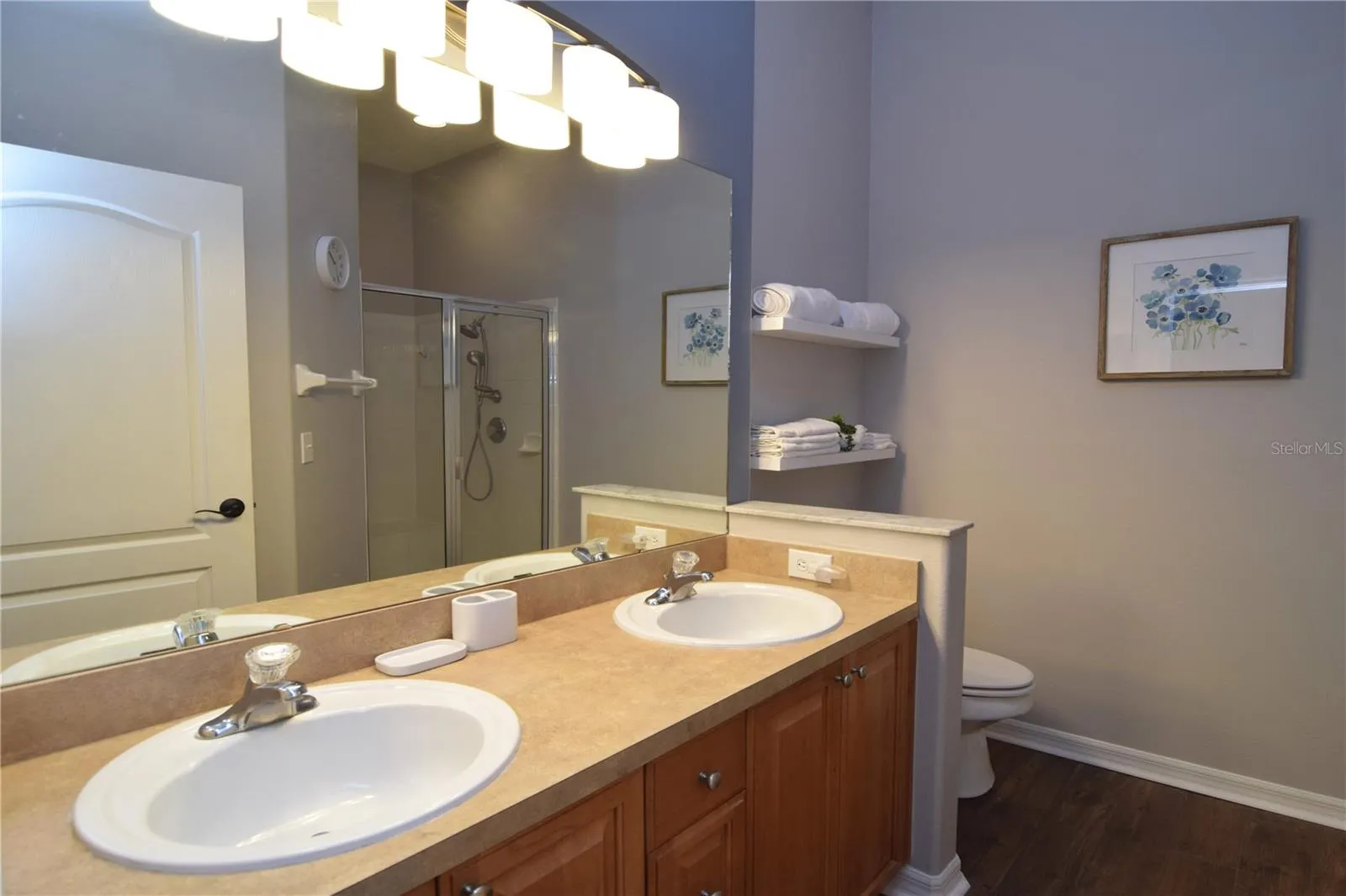 Bedroom 1 en suite