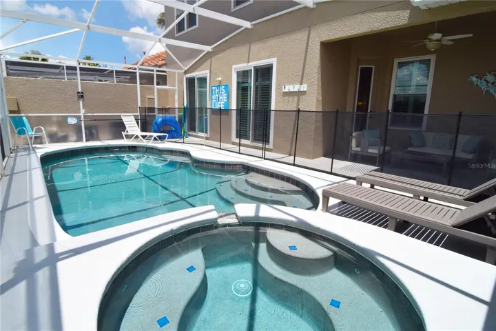 Private west-facing pool/spa