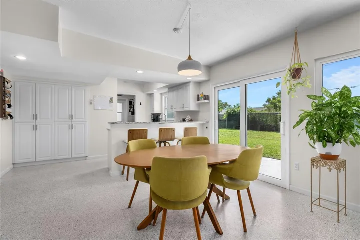 Dining/Kitchen