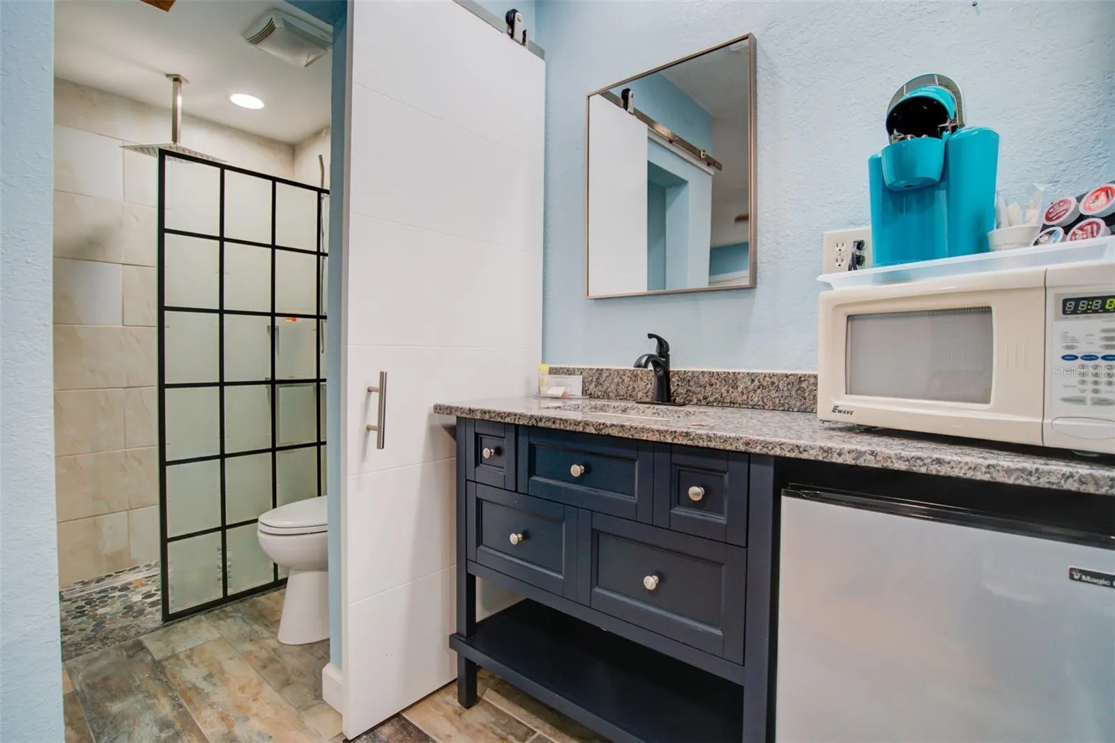 Unit 4 Bathroom
