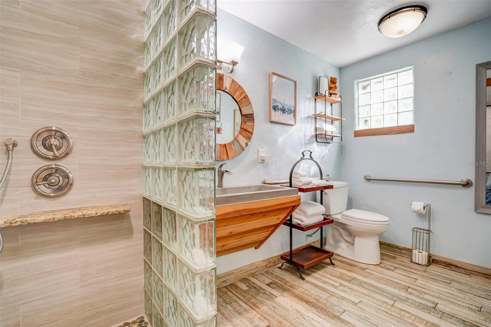 Unit 10 Bathroom