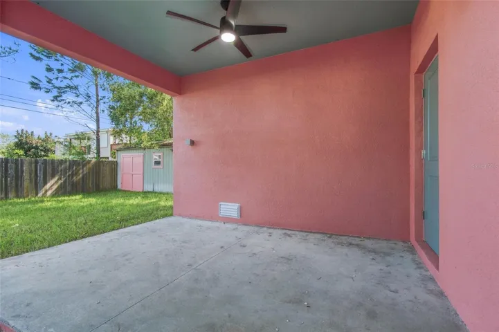 Ground level Lanai