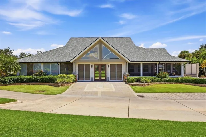Golf course clubhouse and resturant