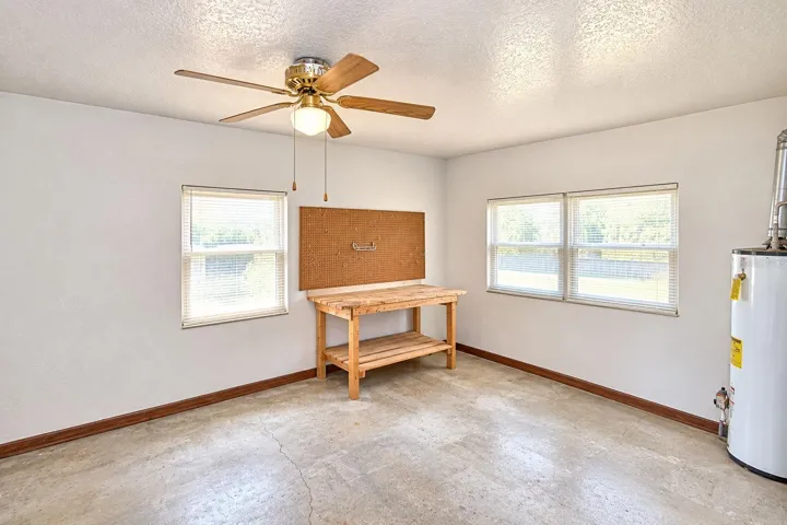 4th Bedroom/Office/Inside Workshop