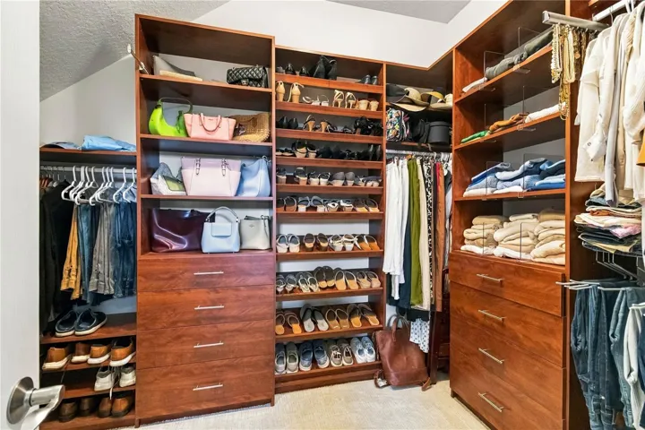 Walk-in closet storage detail