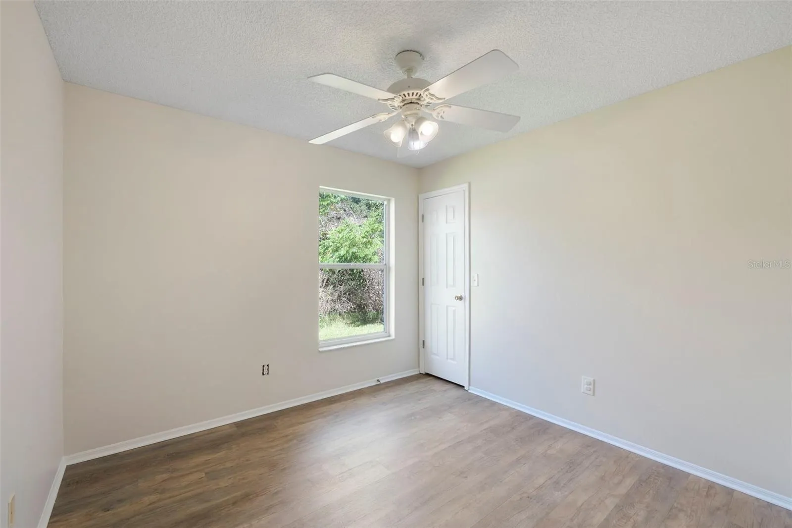 Guest bedroom 2