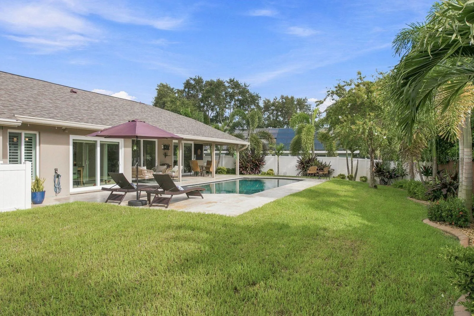 great yard for playing or entertaining
