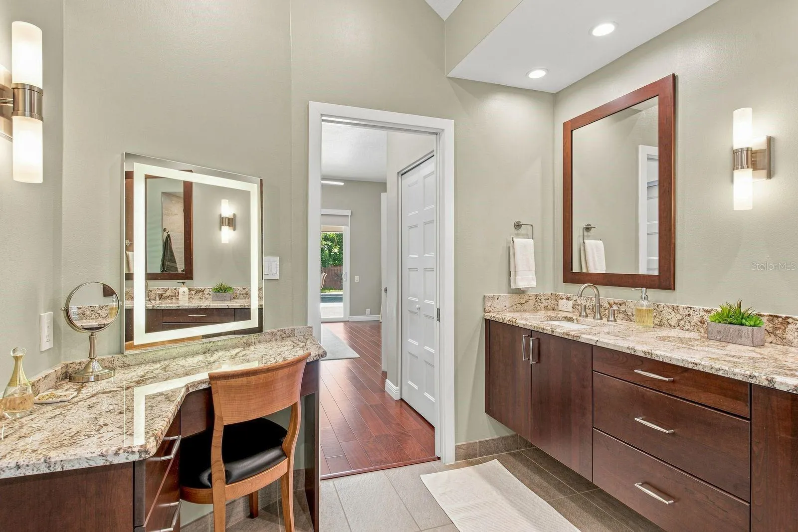 Vanity and dual sinks