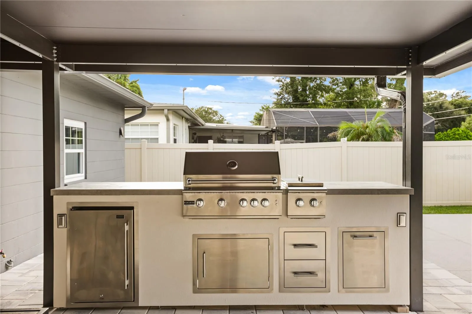 Outdoor kitchen