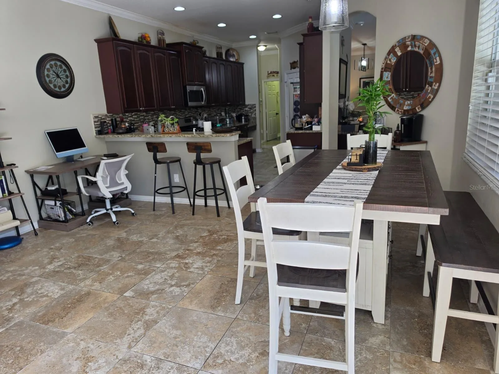 informal dining