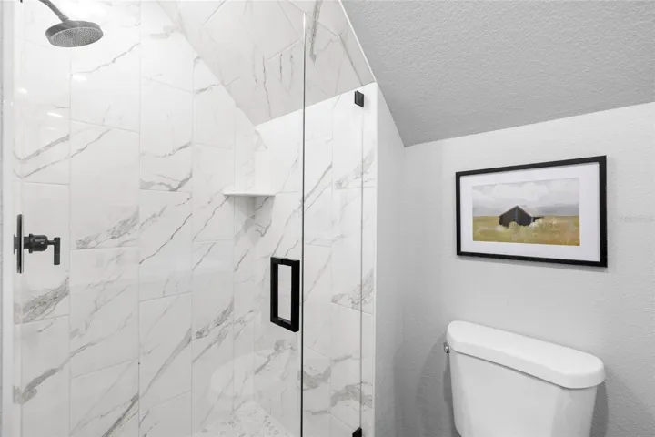Garage suite - bath