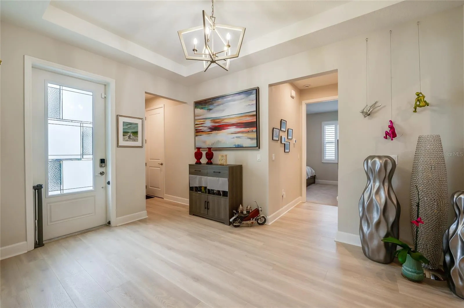 Spacious Foyer