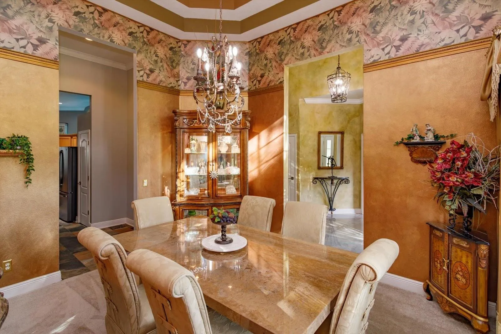 13+ft tray ceiling in dining room