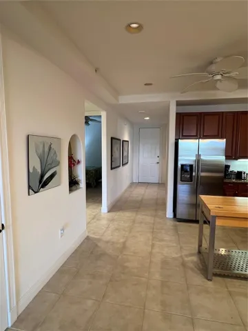 entrance/kitchen