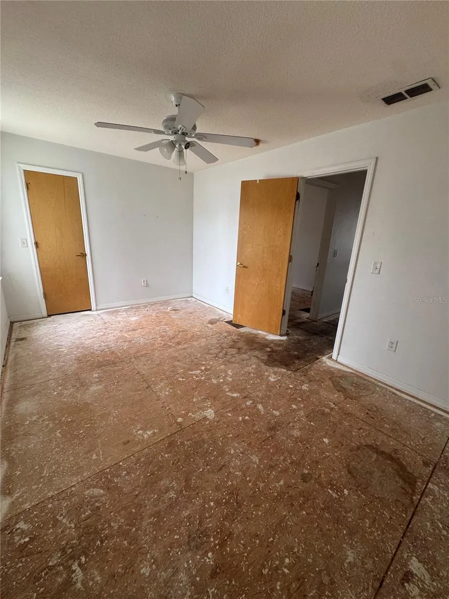 Bedroom #3 - Oversized Room with walk-in closet