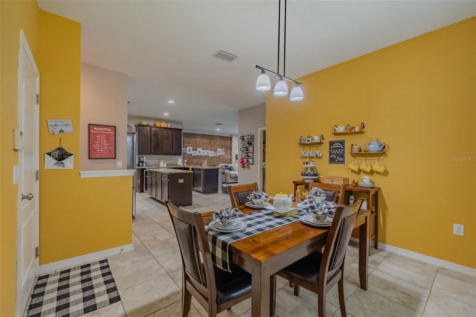Lovely large eating space off the kitchen