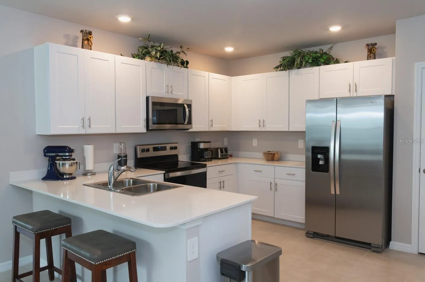 Kitchen/Open Floor Plan