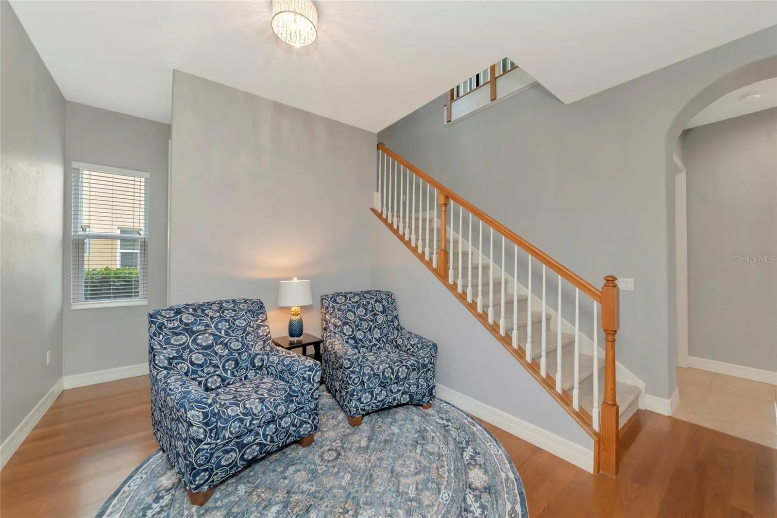 sitting area between the bedrooms