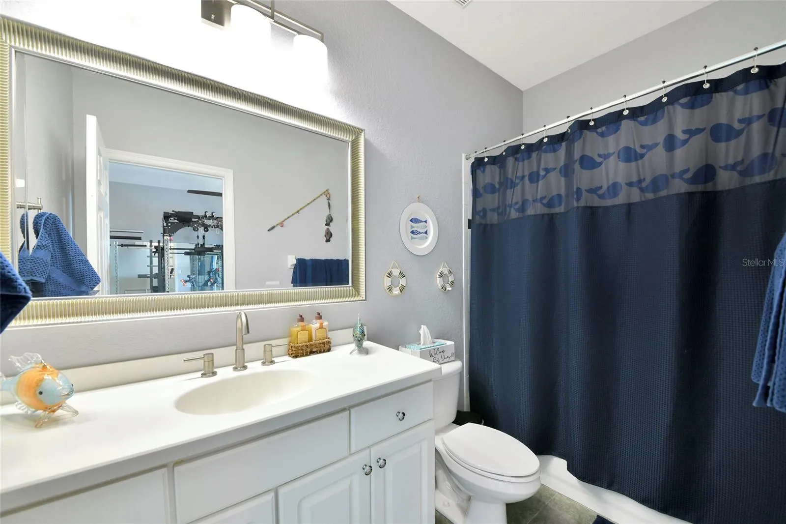 upstairs full bathroom