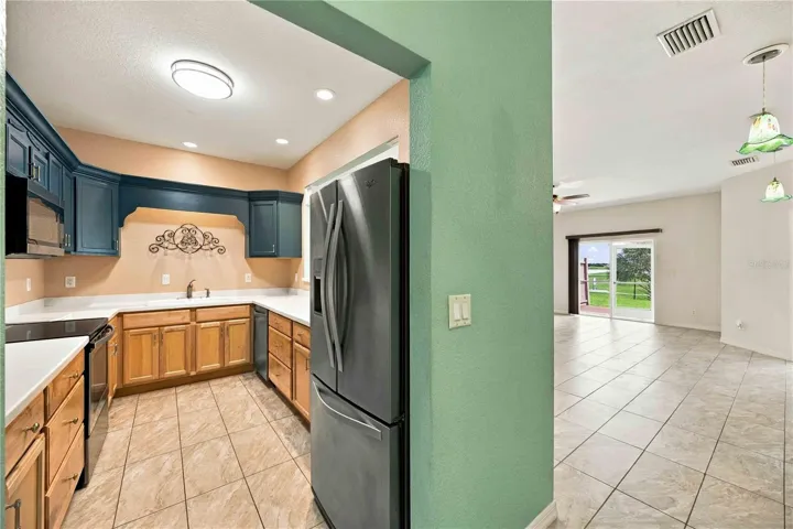 nice appliances included