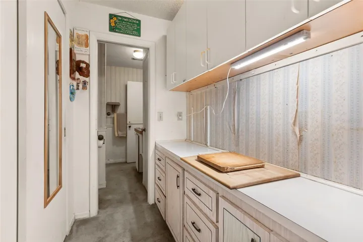 Upstairs butler's pantry.