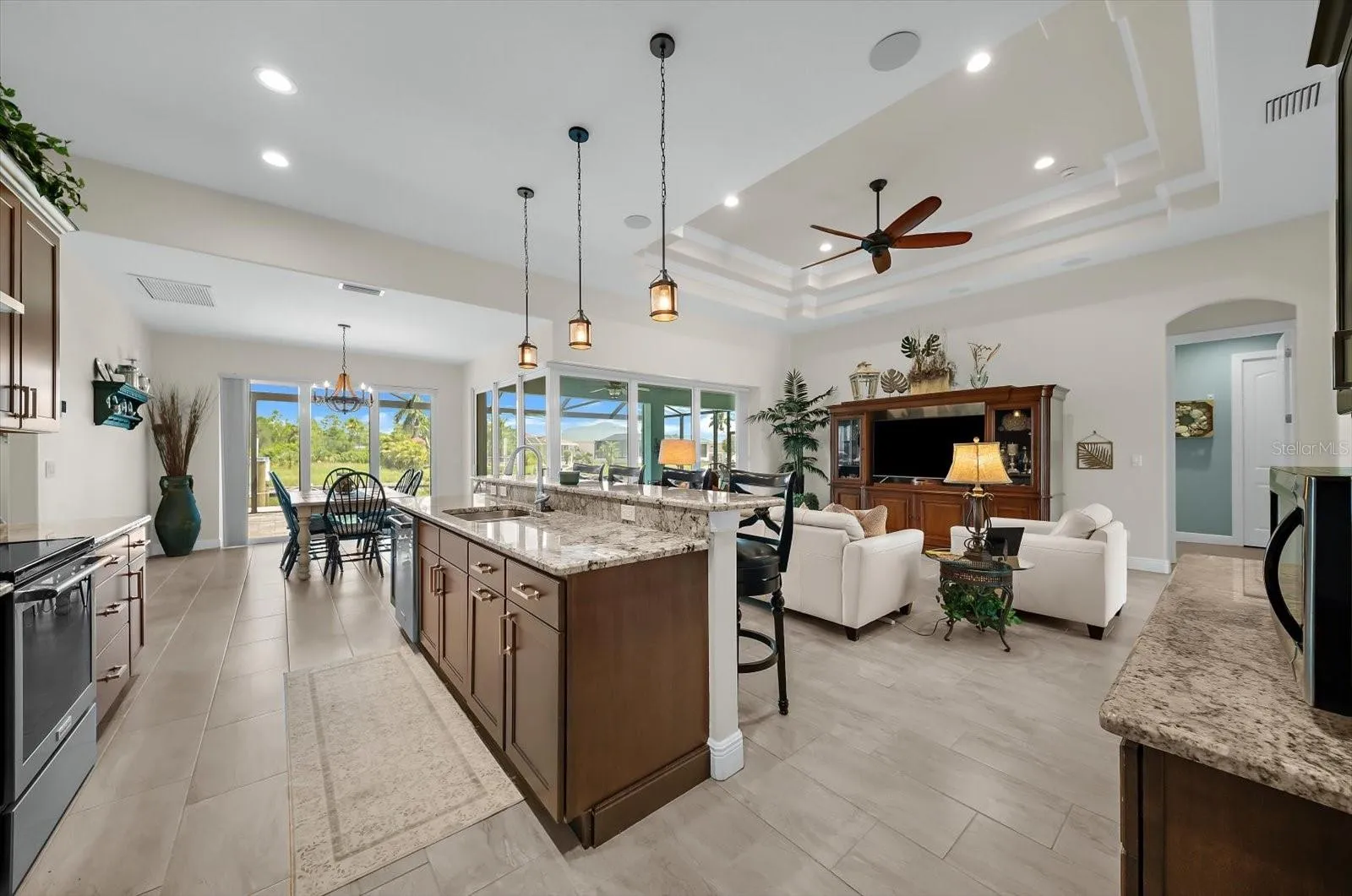Dining/Kitchen/Great Room Combo!