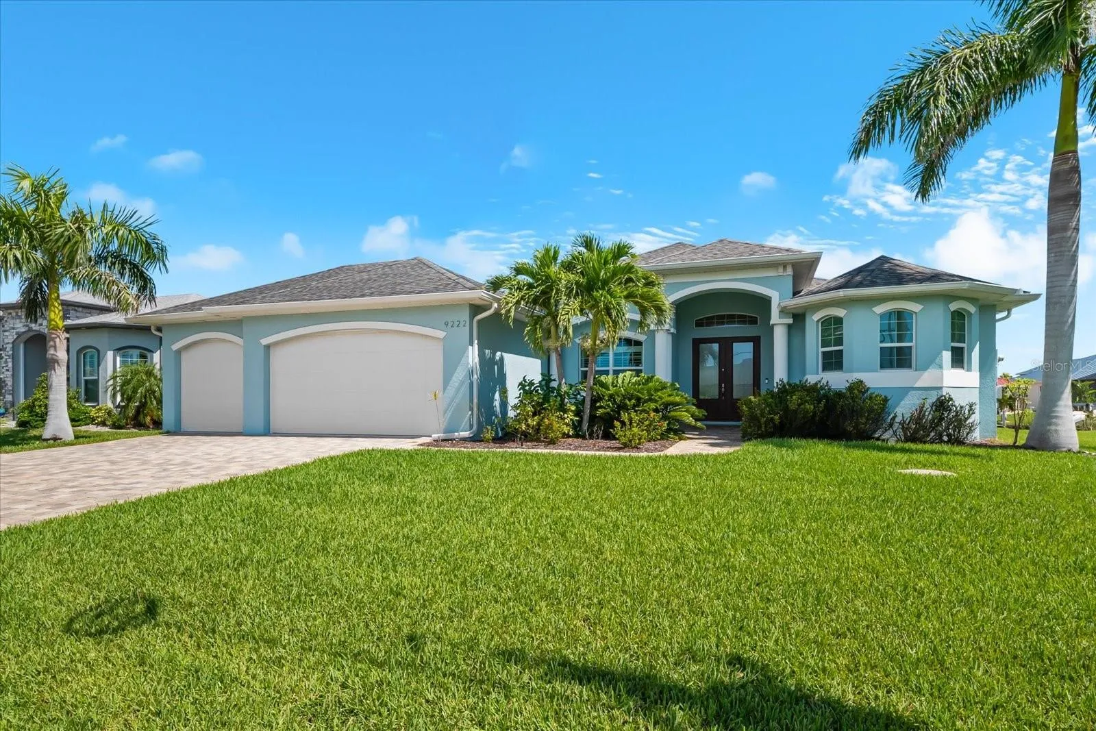Stunning FULLY FURNISHED Waterfront Estate!!